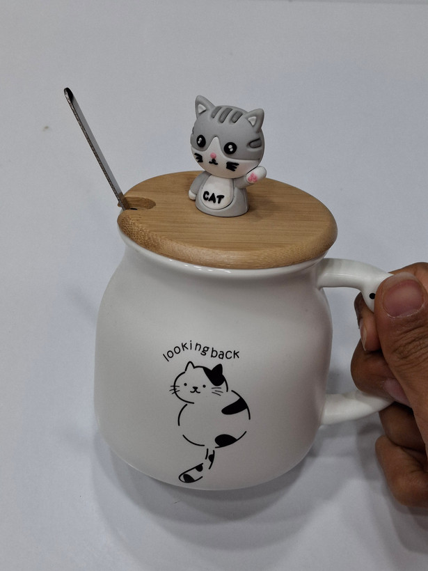 ماگ سرامیکی گربه با درب بامبو و قاشق | ماگ فانتزی عروسکی