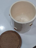 بانکه سرامیکی طرح آلبالو برجسته با درب چوبی