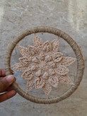 ماندالا مکرومه دیواری ۱۵ سانتی با حاشیه کنفی