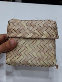 سبد حصیری مکعبی دربدار کوچک
