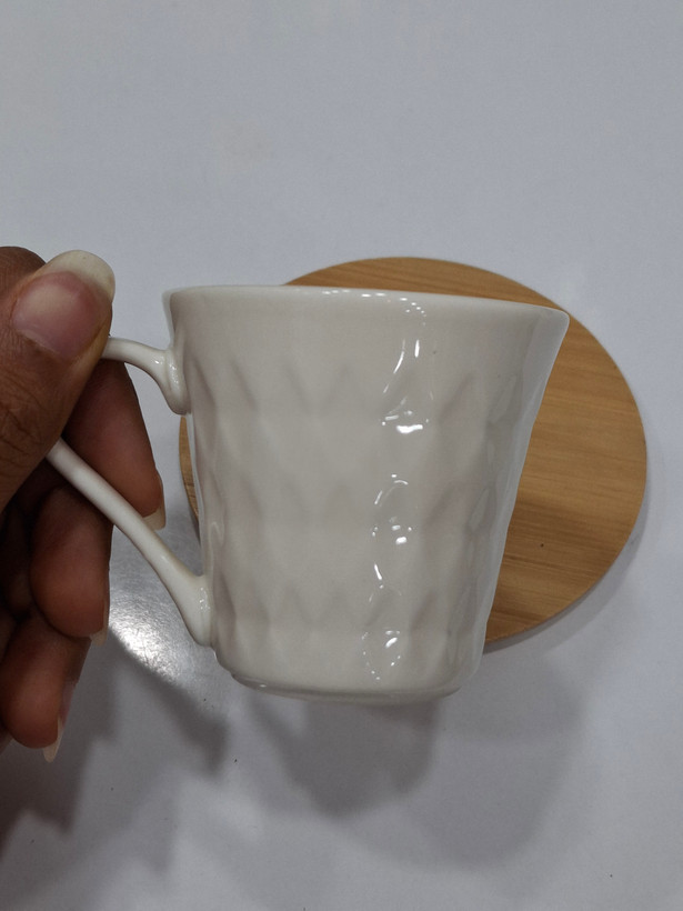 کاپ قهوهخوری چینی با زیره چوب بامبو