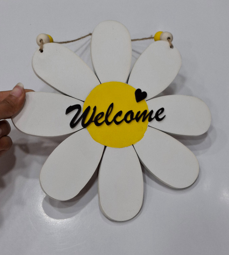 آویز چوبی دکوری طرح گل بابونه با نوشته Welcome
