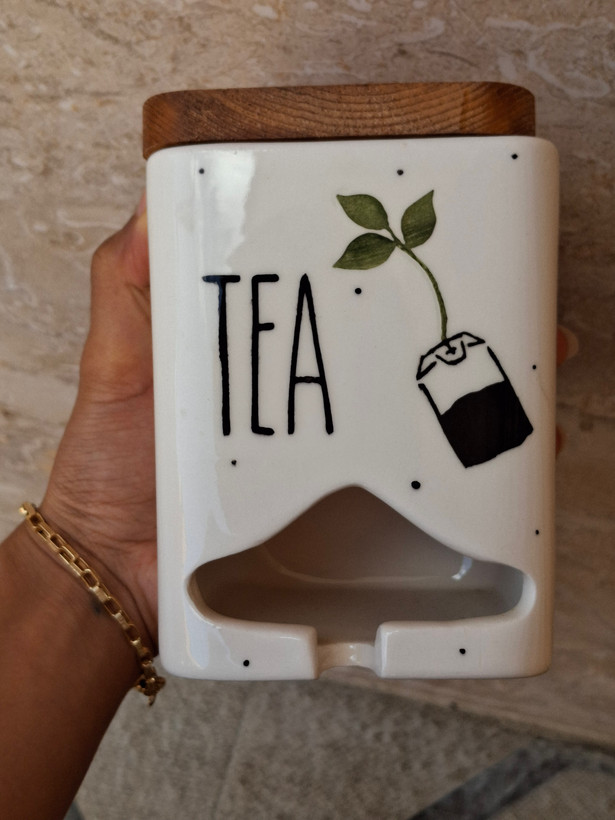 جای تیبگ چای سرامیکی با درب چوبی و محفظه برداشت