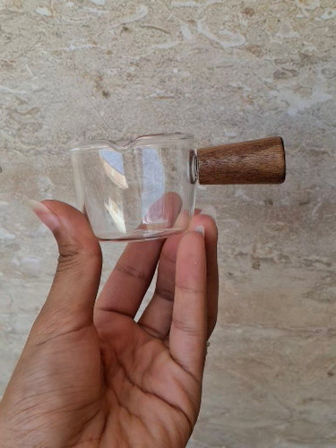 سسخوری کوچک پیرکس با دسته چوبی