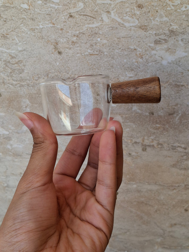 سسخوری کوچک پیرکس با دسته چوبی